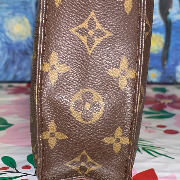 Louis VuittonMonogram CanvassToiletPouch 26 - Picture 6 of 16